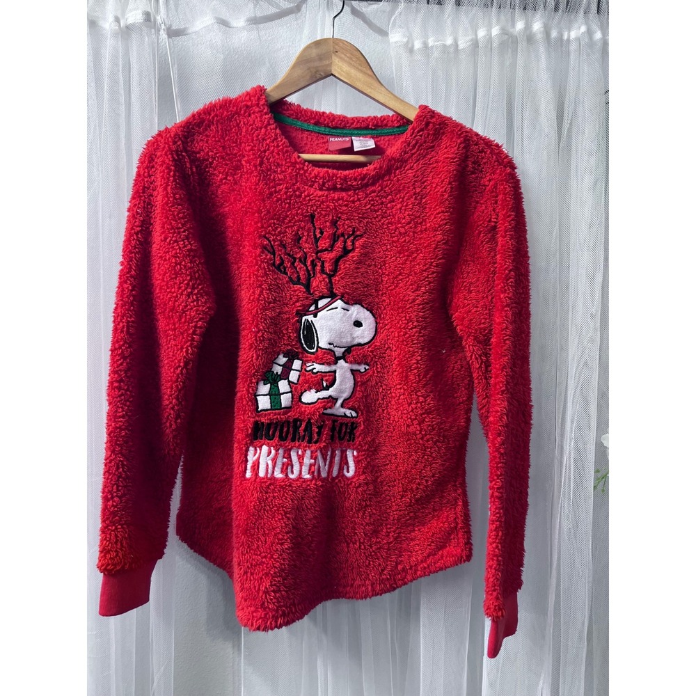 Peanuts Snoopy Hooray For Presents Red Sherpa Fleece Christmas Sweater Medium